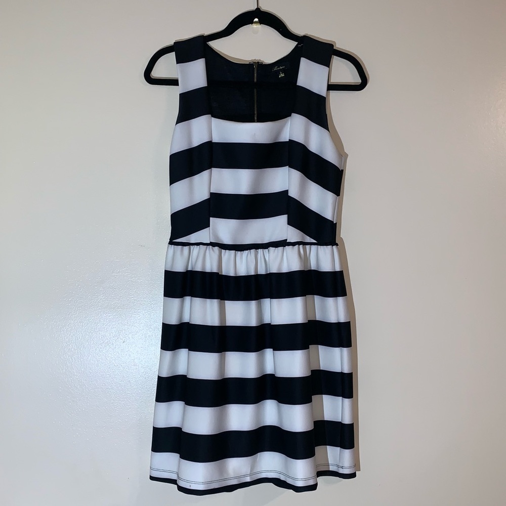 🛍 Stripe dress. Monteau black and white